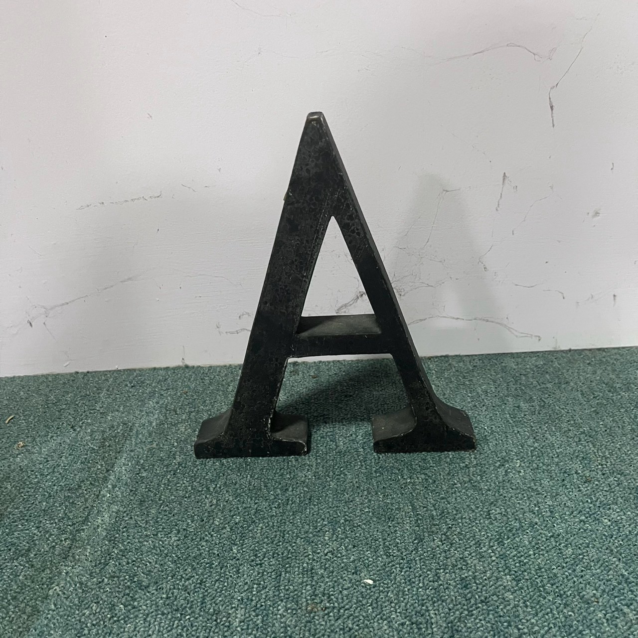 Wooden letter A / 木製字母A